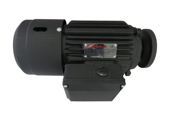  
 Leistung 3,5 kW / 5,5 kW  
 Spannung: 230/400 V 
 
 Der Versand erfolgt per Spedition. 