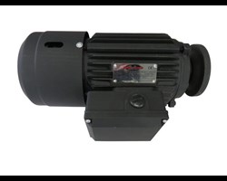  
 Leistung 3,5 kW / 5,5 kW  
 Spannung: 230/400 V 
 
 Der Versand erfolgt per Spedition. 