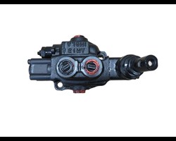  Steuerventil f&uuml;r Holzspalter HF-60 
 Ersatzteilnummer: 600.017 AL 
 Geeignet f&uuml;r Holzspalter HF-60 