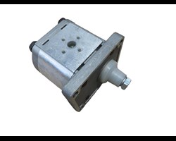  Zapfwellenpumpe 11 lt. rechtsdrehend 
 Ersatzteilnummer: 600.032 
 Geeignet f&uuml;r folgende Holzspalter: HF-105 Z, HF-105 K, HF-125 K, HT-75 Z und HT-100 Z 