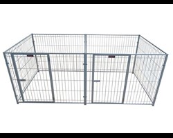   Dieses Freilaufgitter ist geeignet f&uuml;r Kleintiere. Es ist stabil verschraubt, um ein Ausbrechen der Tiere verhindern zu k&ouml;nnen.   
   Besonderheit hierzu : Zwei einzelne T&uuml;ren und einem Zwischengitter, damit die Tiere getrennt gehalten werden k&ouml;nnen.    
   Das Gitter kann au&szlig;erdem an den   Verschraubungen auseinander gebaut werden. Somit k&ouml;nnen Sie den Freilauf   ganz einfach von Ort zu Ort transportieren. Selbst in zusammen  gebauter  Form ist es nicht zu gro&szlig; und zu schwer um es an einen anderen  Platz zu  tragen.  
  Sieben Gitter mit Verschraubungen incl. Trenngitter und zwei eingebauter T&uuml;ren (44x76cm)   