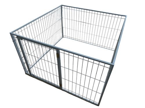   Dieses Freilaufgitter ist geeignet f&uuml;r Kleintiere. Es ist stabil verschraubt, um ein Ausbrechen der Tiere verhindern zu k&ouml;nnen.   Zus&auml;tzlich ist eine T&uuml;r mit einer Verriegelung verbaut, welche nach  Au&szlig;en ge&ouml;ffnet werden kann. Durch die H&ouml;he des Freilaufgitters k&ouml;nnen  Ihre Tiere nicht ausbrechen. Das Gitter kann au&szlig;erdem an den  Verschraubungen auseinander gebaut werden. Somit k&ouml;nnen Sie den Freilauf  ganz einfach von Ort zu Ort transportieren. Selbst in zusammen gebauter  Form ist es nicht zu gro&szlig; und zu schwer um es an einen anderen Platz zu  tragen.  
  Vier Gitter mit Verschraubungen incl. eingebauter T&uuml;re  
 &nbsp; 
     