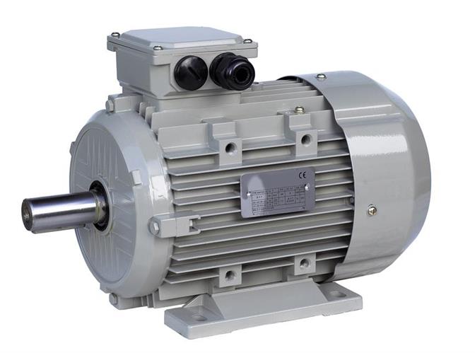  
 Bauform: B3 
 Leistung: 4 kW 
 Drehzahl: 2-polig - 3000 U/min 
 Spannung: 400/690 V 
 